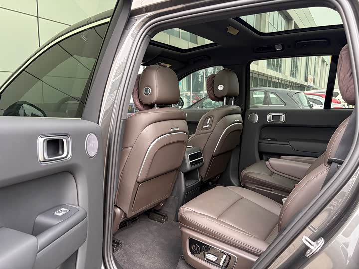 Фото 8 - LiXiang L8