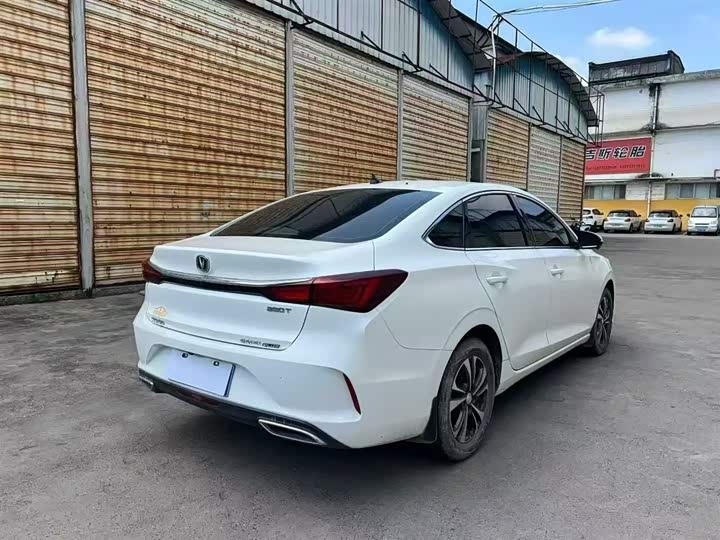 Фото 12 - Changan Eado Plus