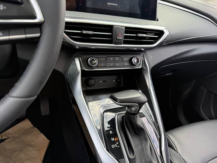 Фото 13 - Maxus G50