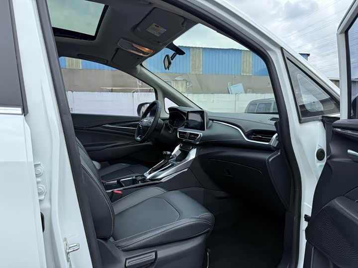 Фото 14 - Maxus G50