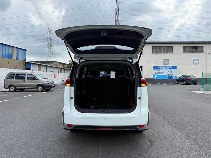 Фото 24 - Maxus G50