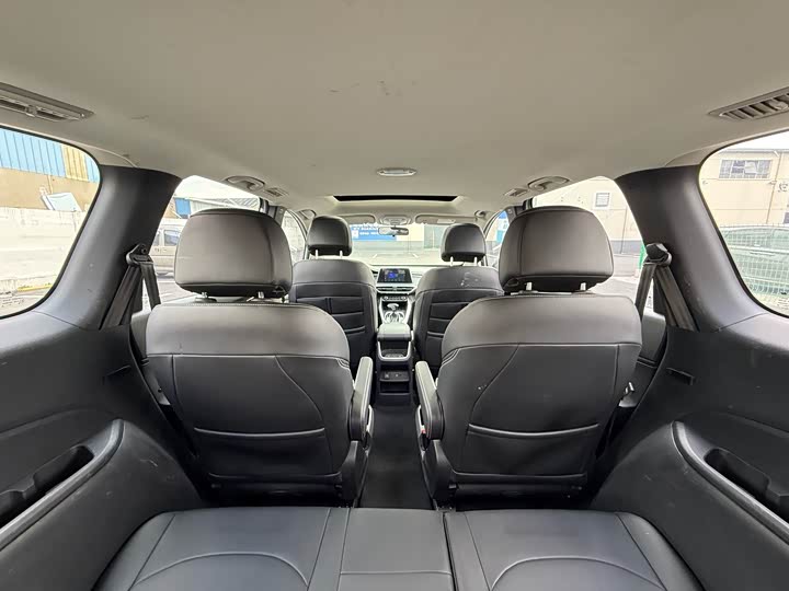 Фото 26 - Maxus G50