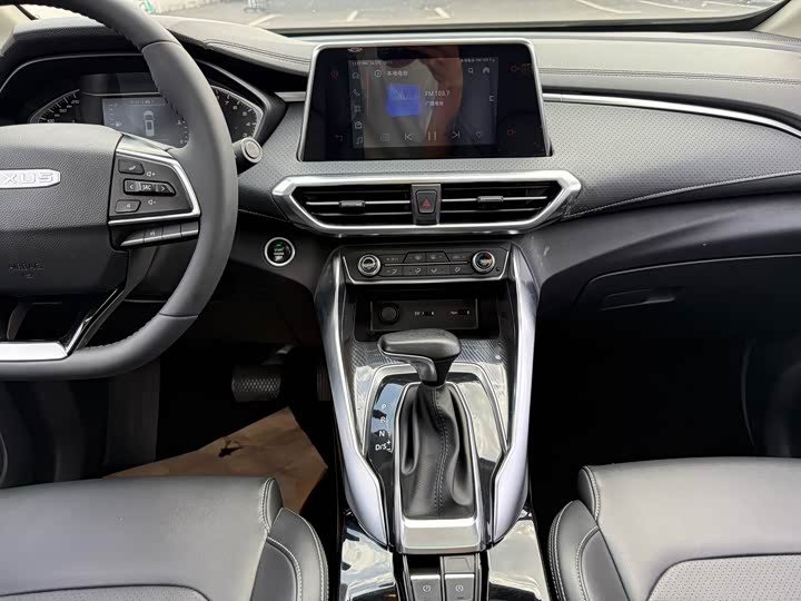 Фото 5 - Maxus G50