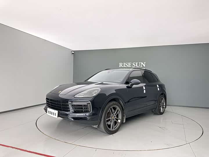 Фото 1 - Porsche Cayenne