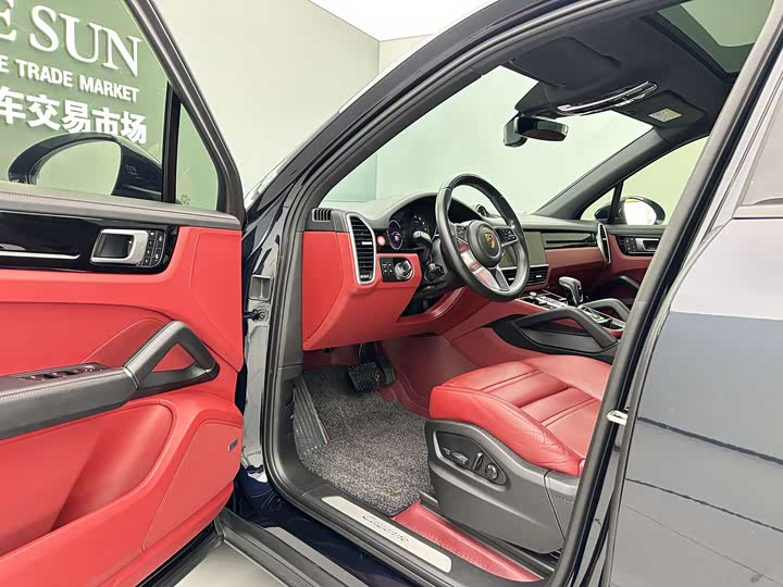 Фото 5 - Porsche Cayenne