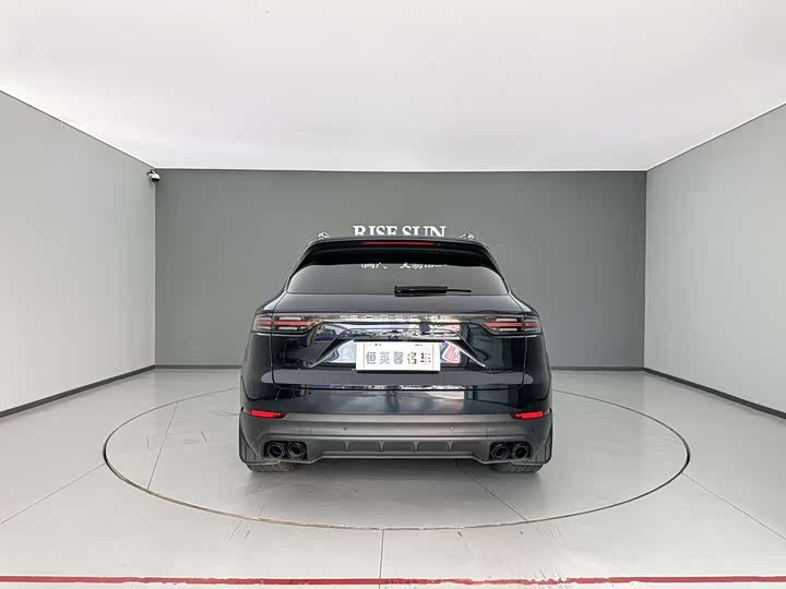 Фото 8 - Porsche Cayenne