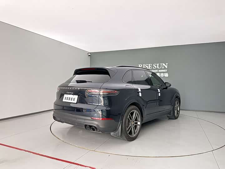 Фото 9 - Porsche Cayenne