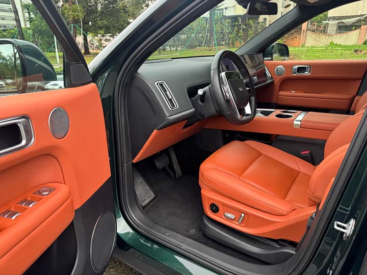 Фото 11 - LiXiang L6