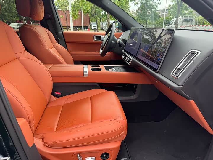 Фото 17 - LiXiang L6