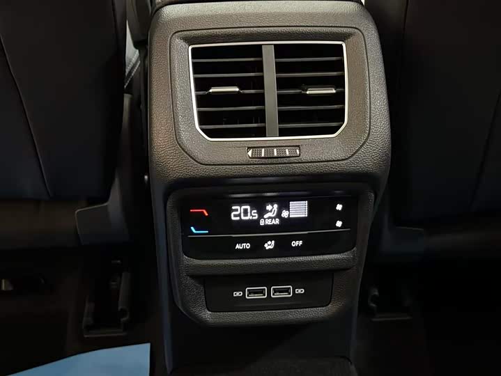 Фото 12 - Volkswagen Tayron