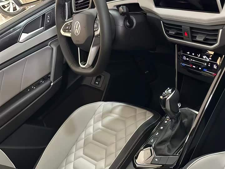 Фото 22 - Volkswagen Tayron