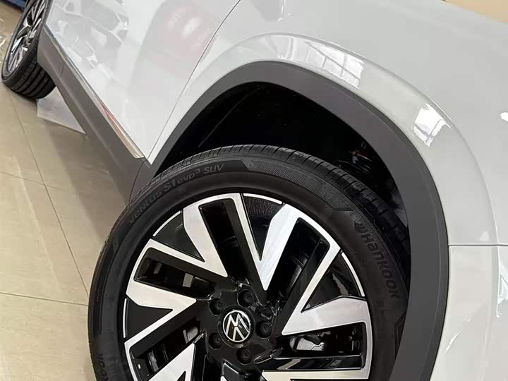 Фото 25 - Volkswagen Tayron