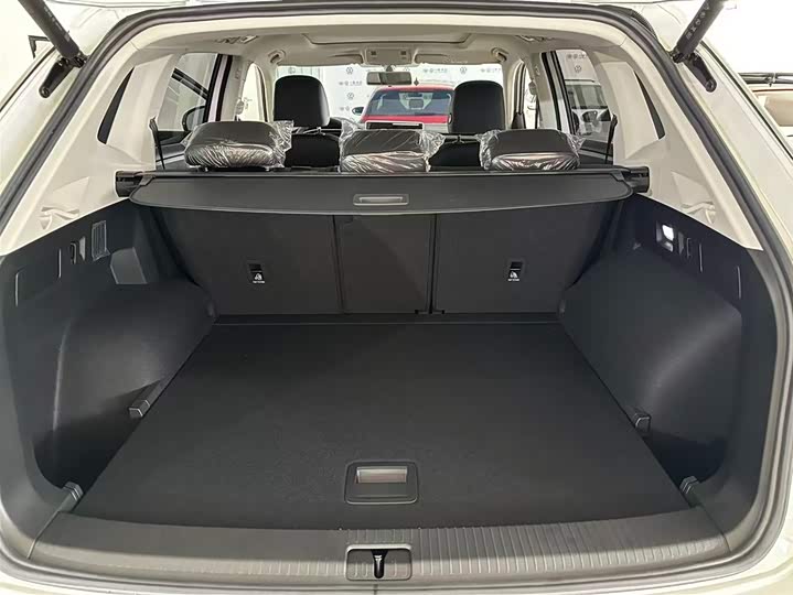 Фото 34 - Volkswagen Tayron