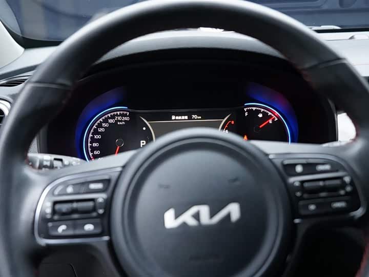 Фото 14 - Kia KX5