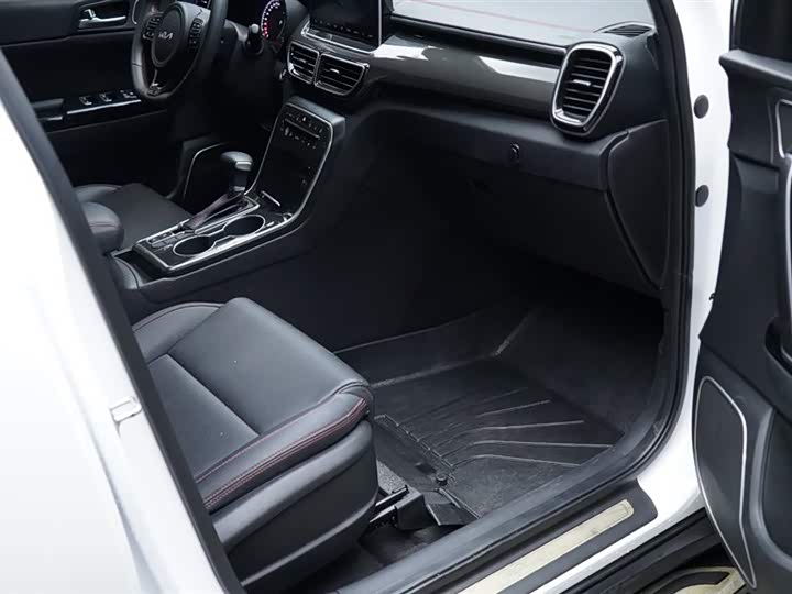 Фото 22 - Kia KX5