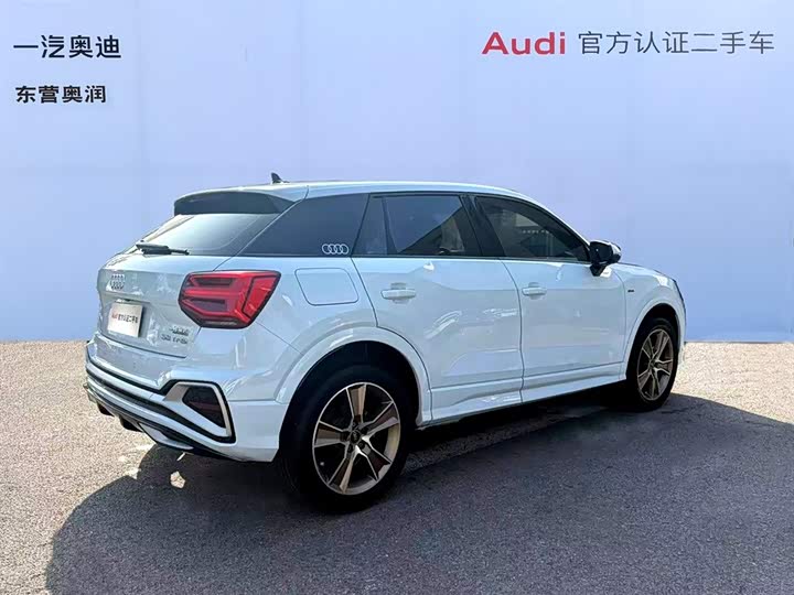 Фото 7 - Audi Q2L