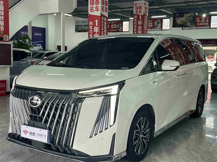 Фото 1 - GAC Trumpchi M8