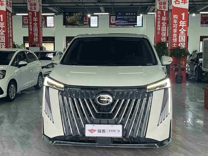 Фото 2 - GAC Trumpchi M8