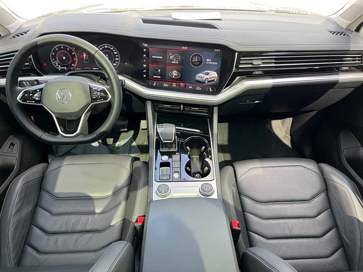 Фото 15 - Volkswagen Touareg