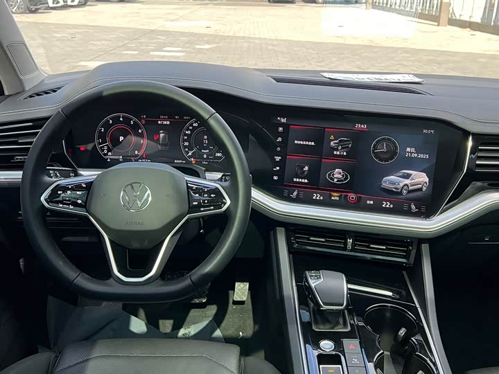 Фото 17 - Volkswagen Touareg