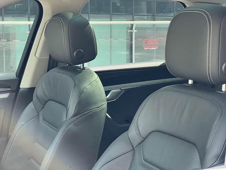 Фото 21 - Volkswagen Touareg