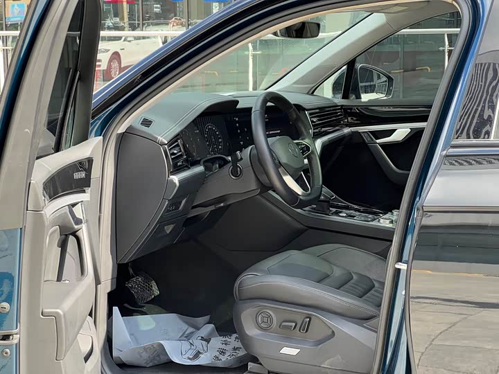 Фото 9 - Volkswagen Touareg