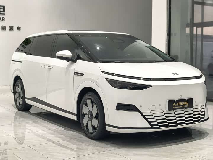 Фото 3 - XPeng X9