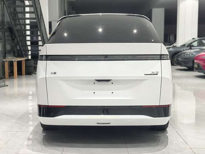 Фото 5 - XPeng X9