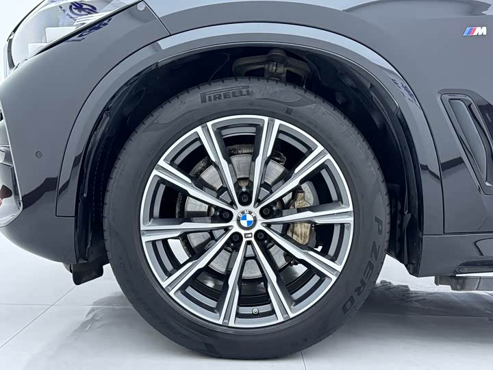 Фото 15 - BMW X5