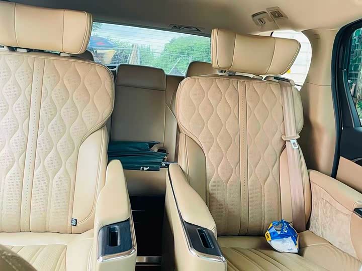 Фото 7 - Buick GL8 ES