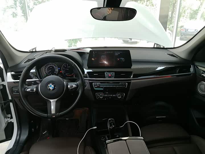 Фото 10 - BMW X1