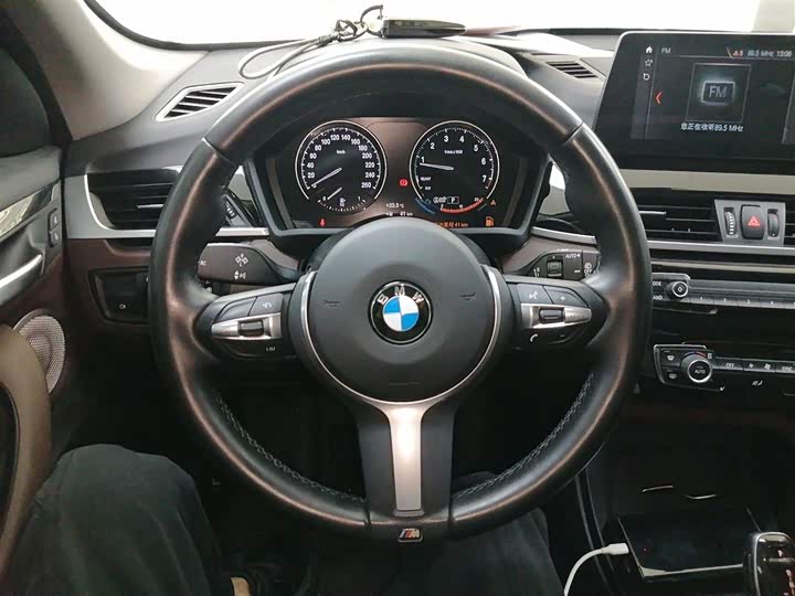 Фото 11 - BMW X1