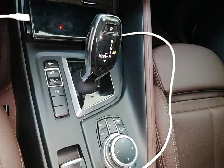 Фото 14 - BMW X1