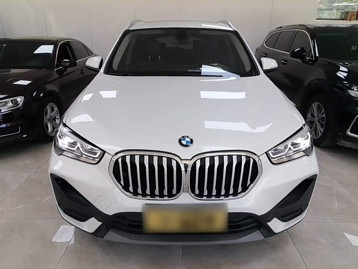 Фото 3 - BMW X1