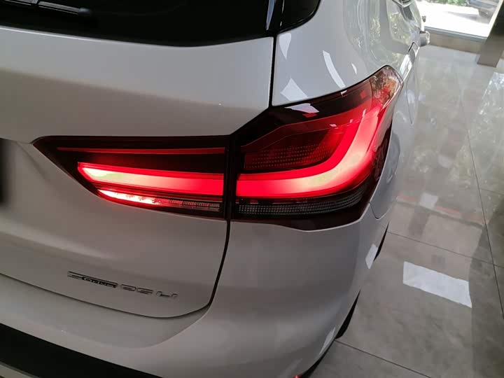 Фото 8 - BMW X1