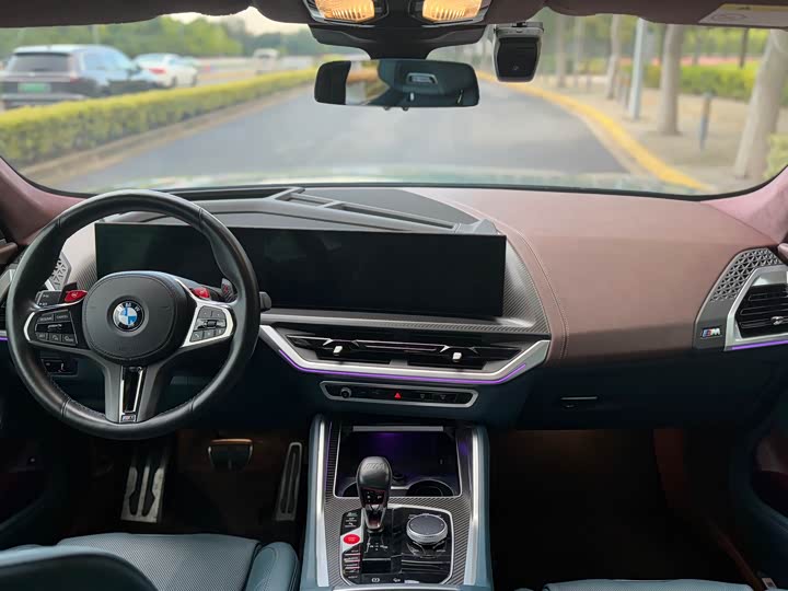 Фото 8 - BMW XM