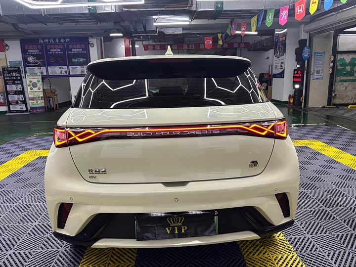 Фото 12 - BYD Dolphin