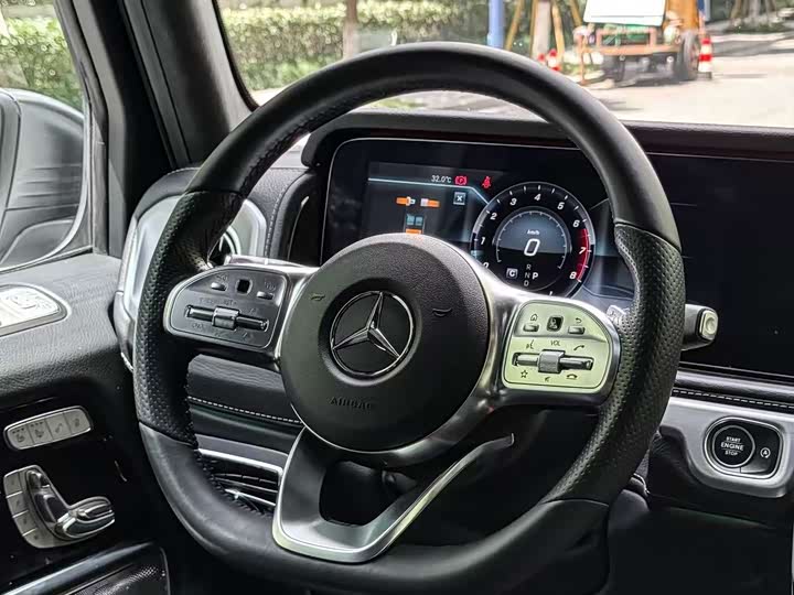 Фото 12 - Mercedes-Benz G-Class