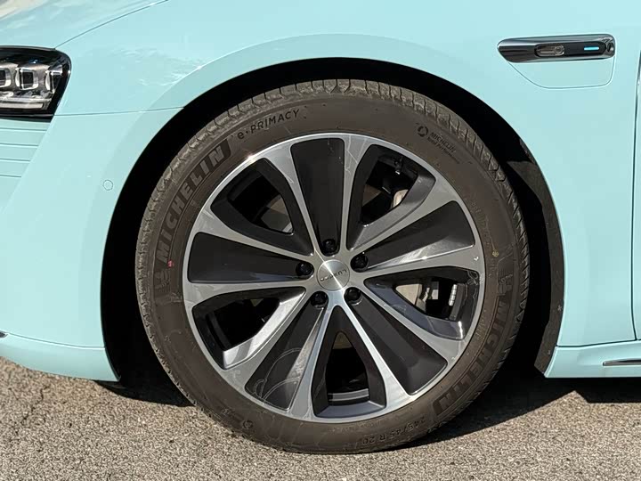 Фото 5 - Luxeed S7