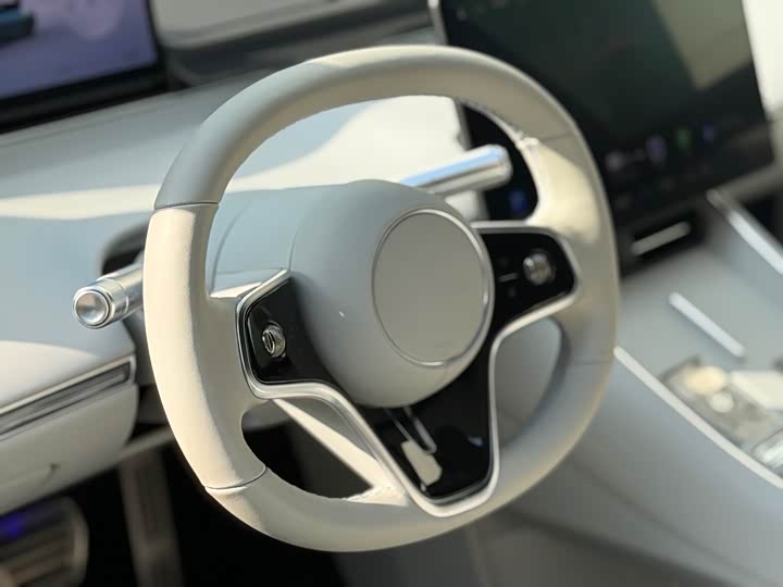 Фото 7 - Luxeed S7