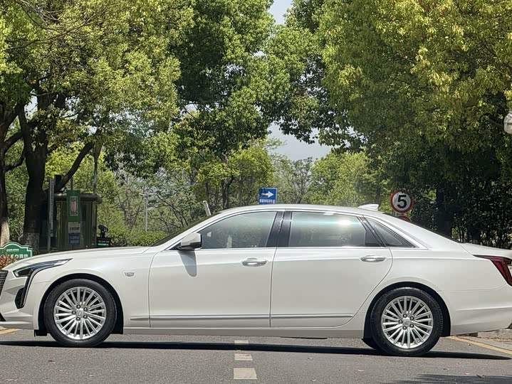 Фото 5 - Cadillac CT6