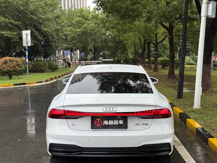 Фото 5 - Audi A7
