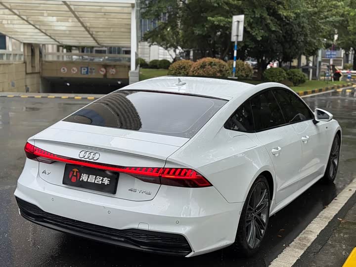 Фото 6 - Audi A7