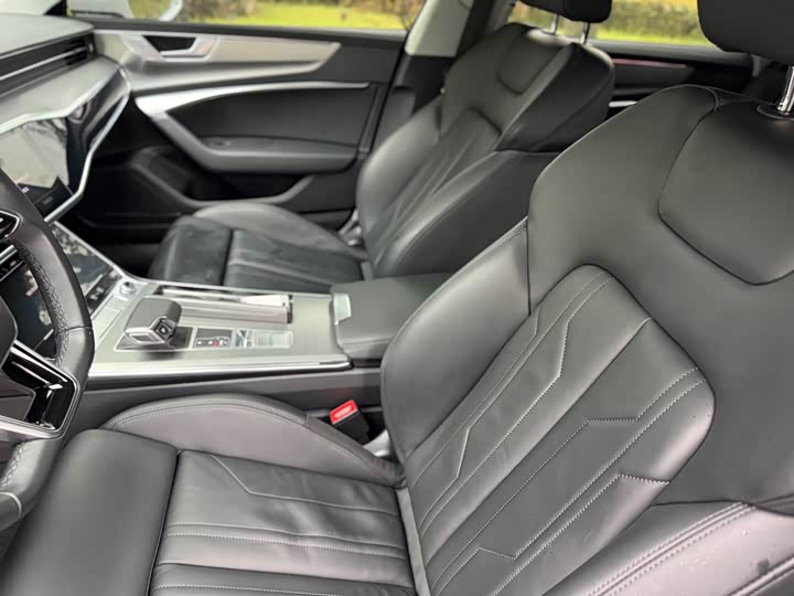 Фото 8 - Audi A7