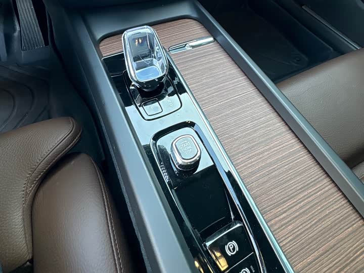 Фото 13 - Volvo S60