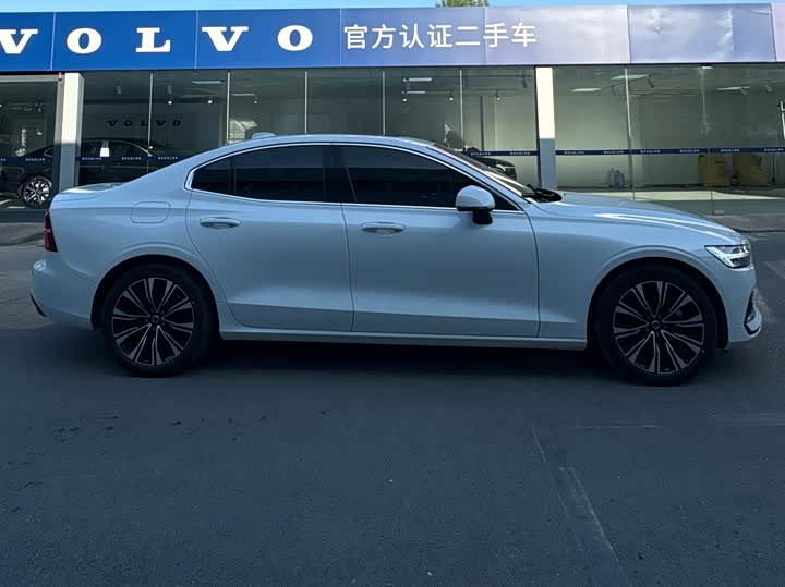 Фото 3 - Volvo S60