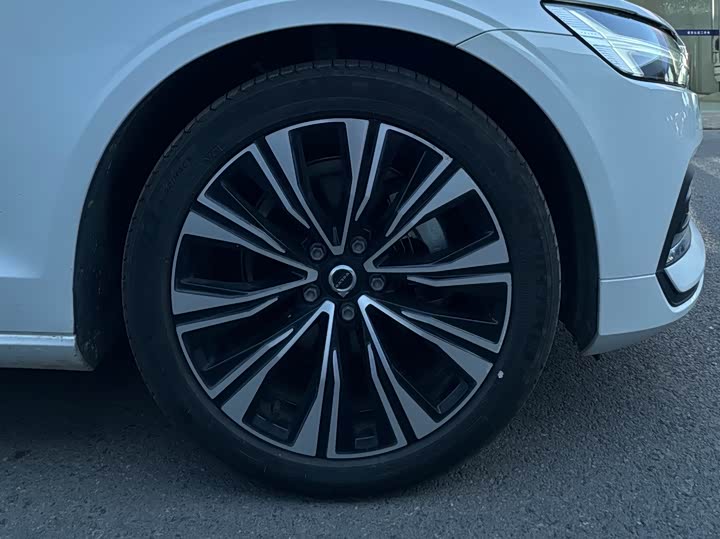 Фото 6 - Volvo S60