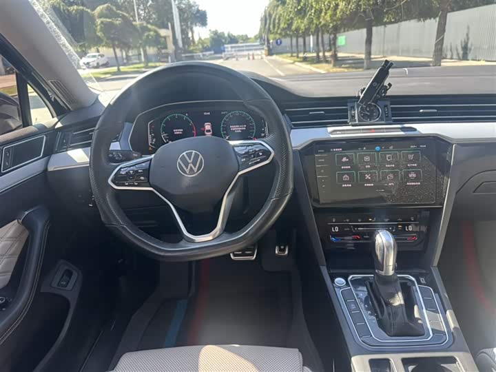 Фото 7 - Volkswagen Magotan