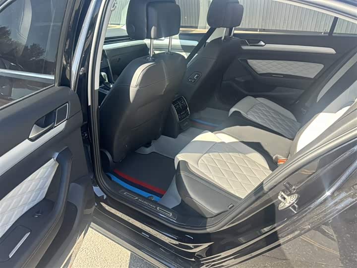 Фото 9 - Volkswagen Magotan