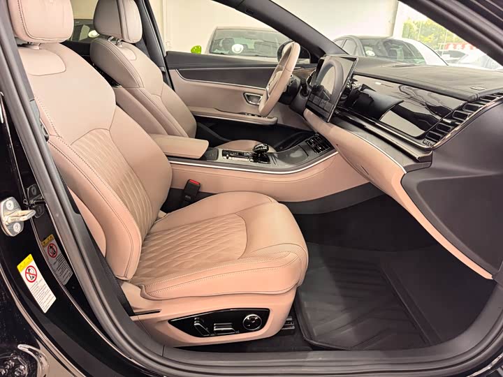 Фото 17 - BYD Han